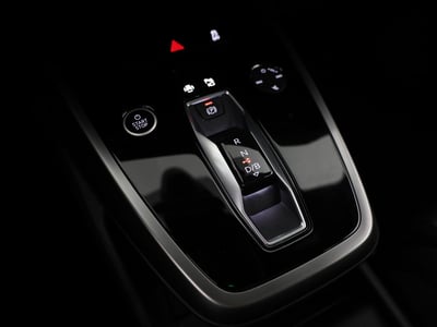 56806944-25.jpg