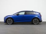 56812216-2.jpg
