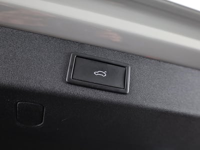 56847101-20.jpg