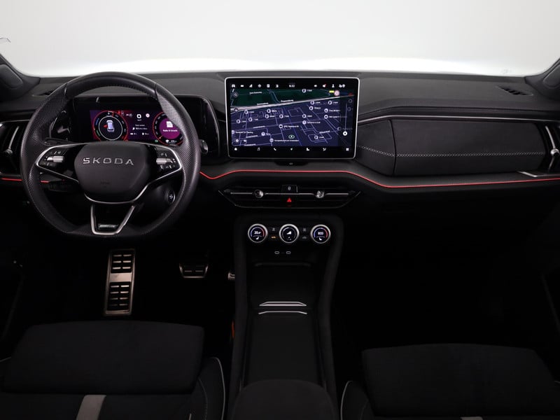 56847101-6.jpg