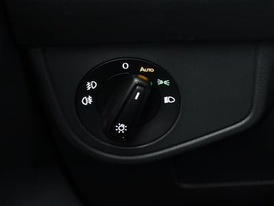 56893086-30.jpg