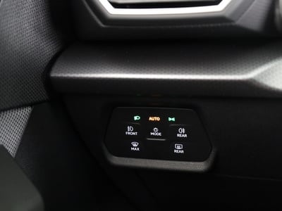 56968151-12.jpg