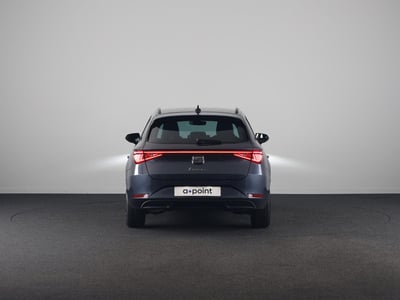 56968151-4.jpg