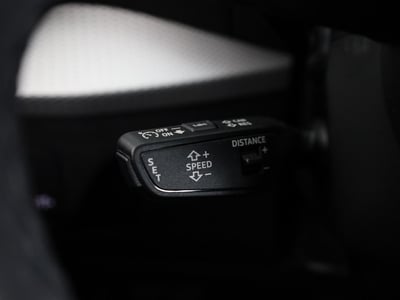 56972954-25.jpg