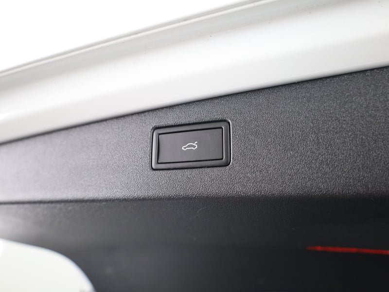 57009612-20.jpg