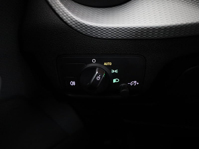 57148861-30.jpg