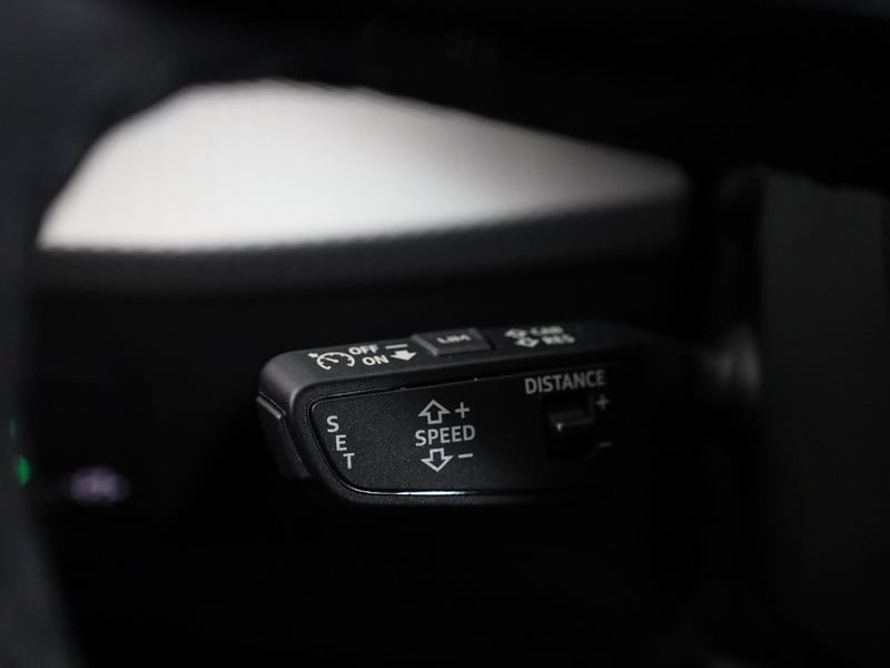 57151645-25.jpg
