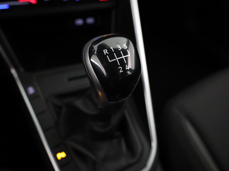 57308682-23.jpg