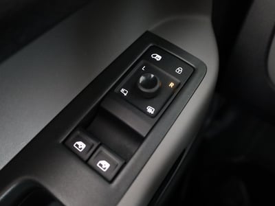 57322547-27.jpg