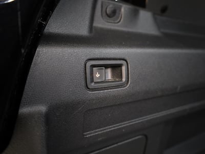 57322547-16.jpg