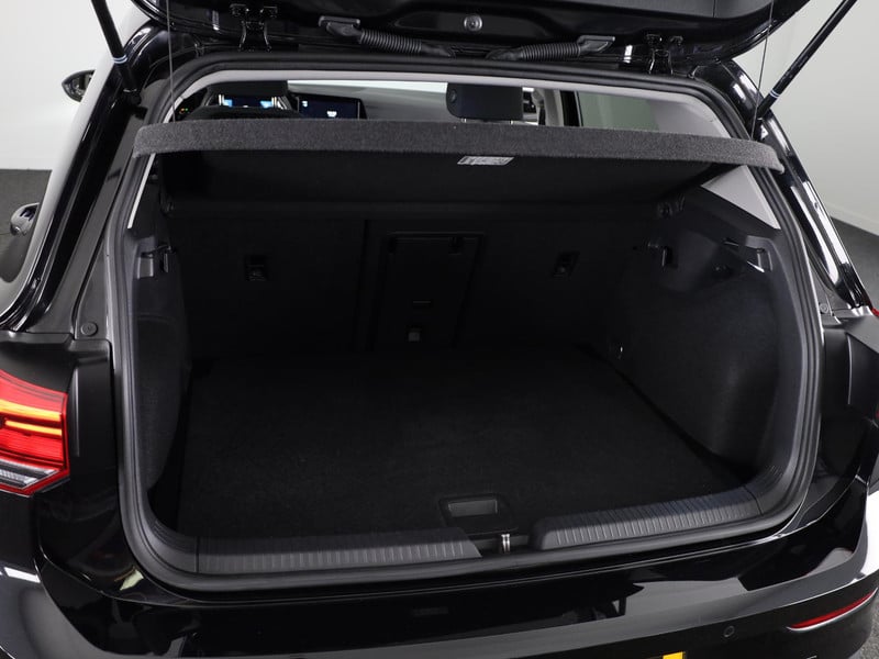 57367449-15.jpg