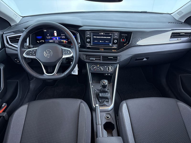 57383895-5.jpg
