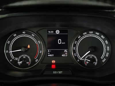 57405671-9.jpg