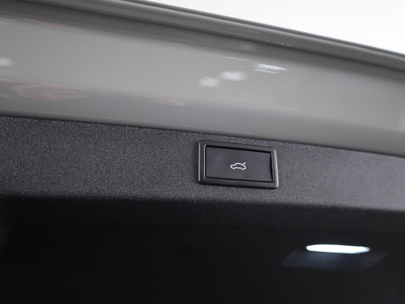 57518878-18.jpg