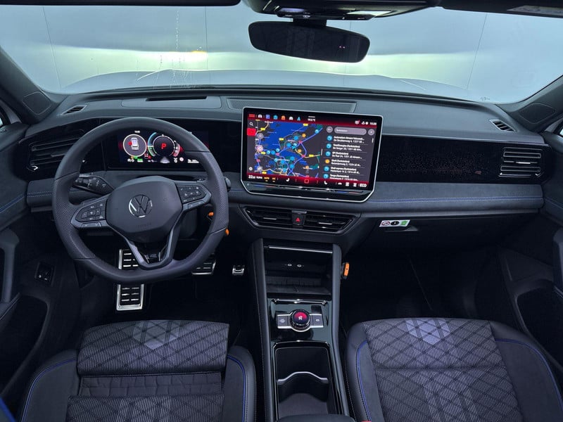 57528955-8.jpg