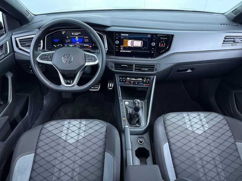 57534869-5.jpg