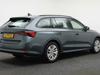 57610833-6.jpg