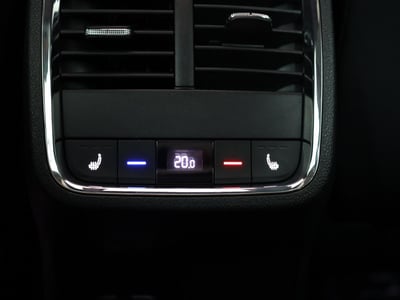 57622484-20.jpg