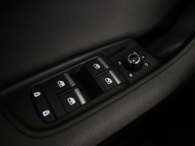 57754092-36.jpg