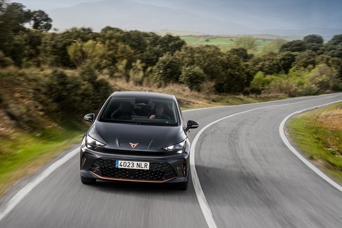 De elektromotor ligt achterin