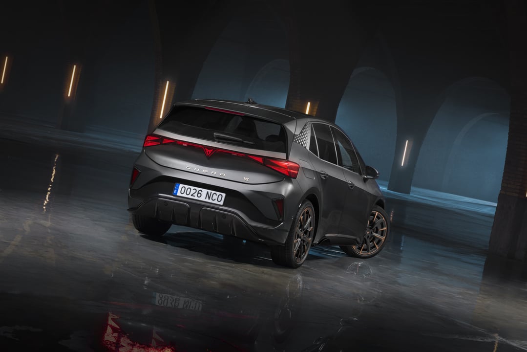 4,34 meter hatchback met de houding van een CUPRA