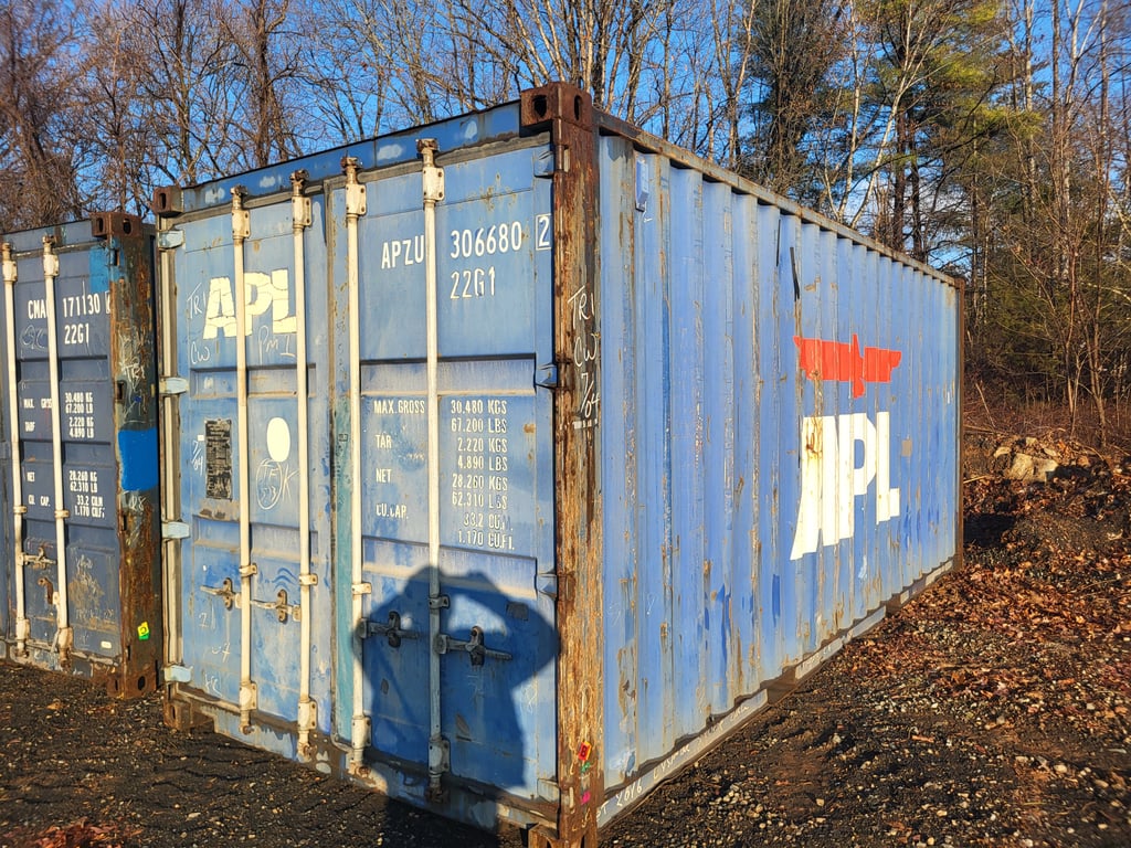 P126 - 8x20 Container