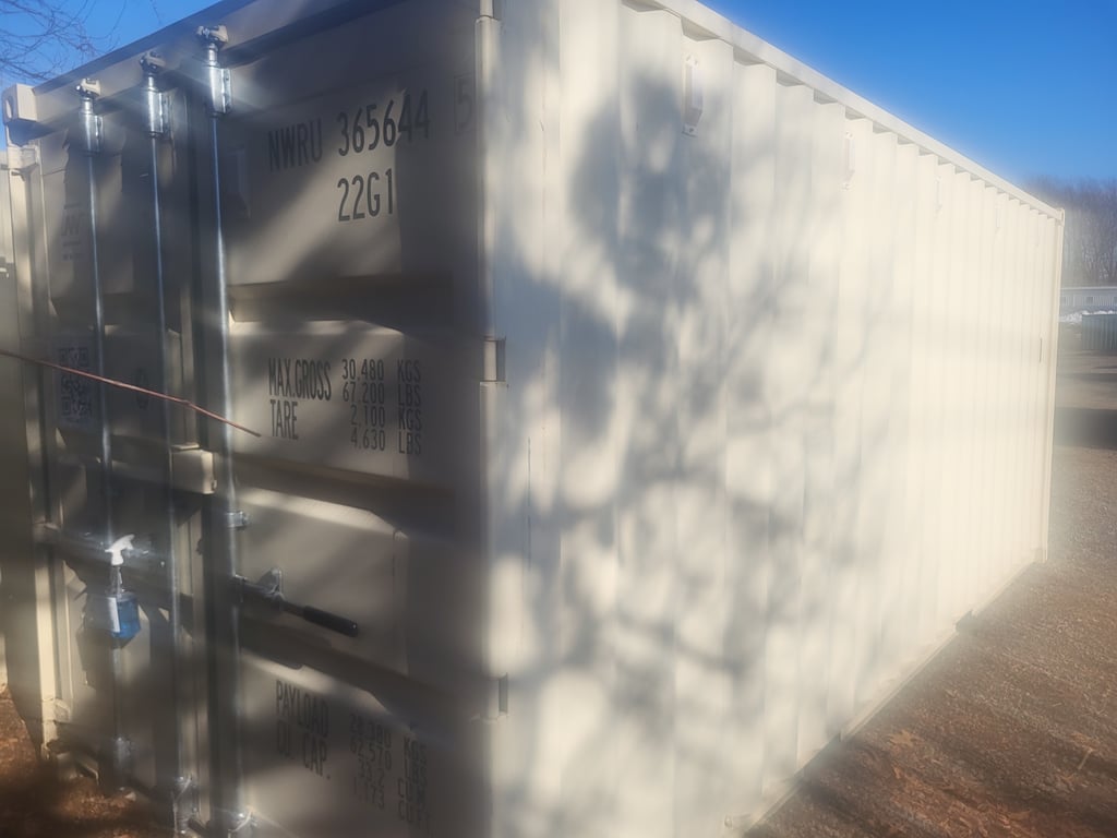 P113 - 8X20 Container 