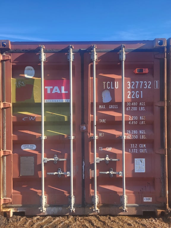 P136 - 8X20 Container