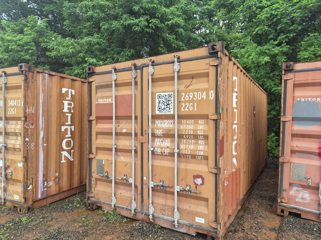 P254 20' CARGO WORTHY RED