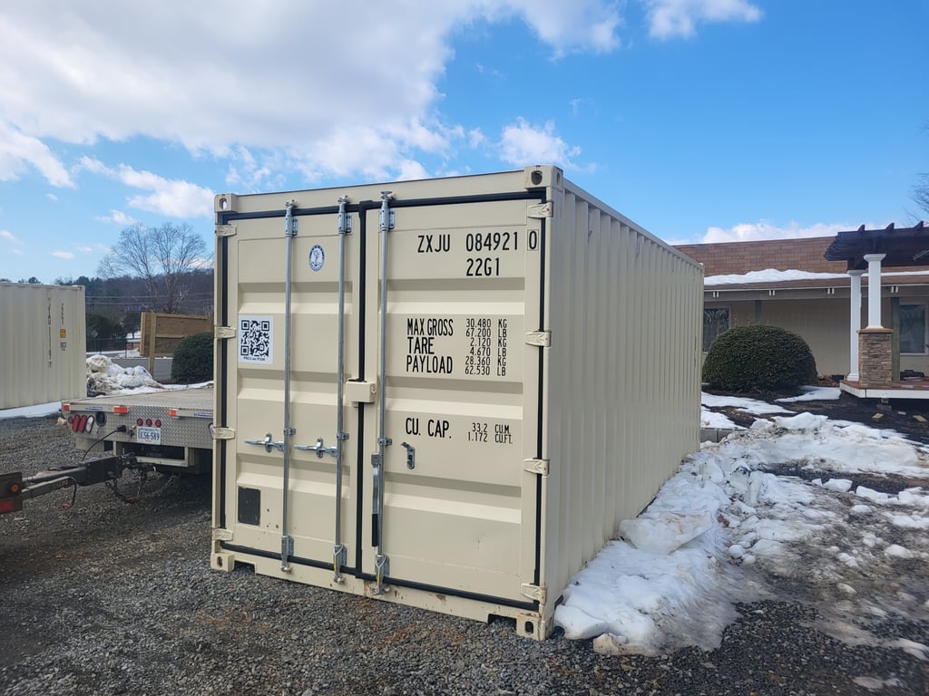 P106 - 8x20 Container