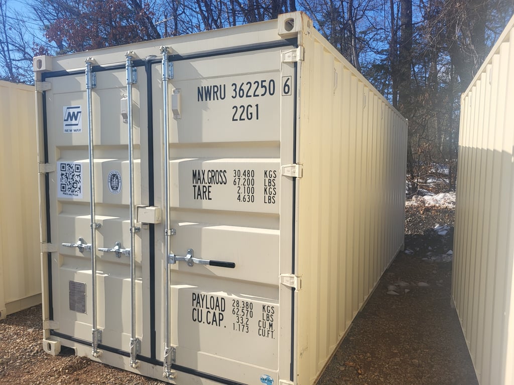 P123 - 8X20 Container