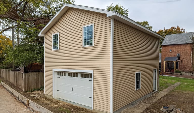 Two Story 1 Car Garage 20x24
