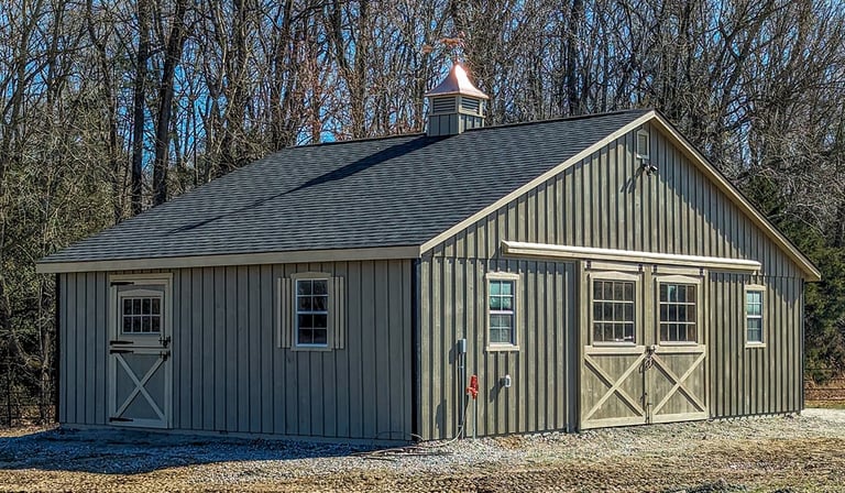 24x36-Center-Aisle-Modular-Horse-Barn