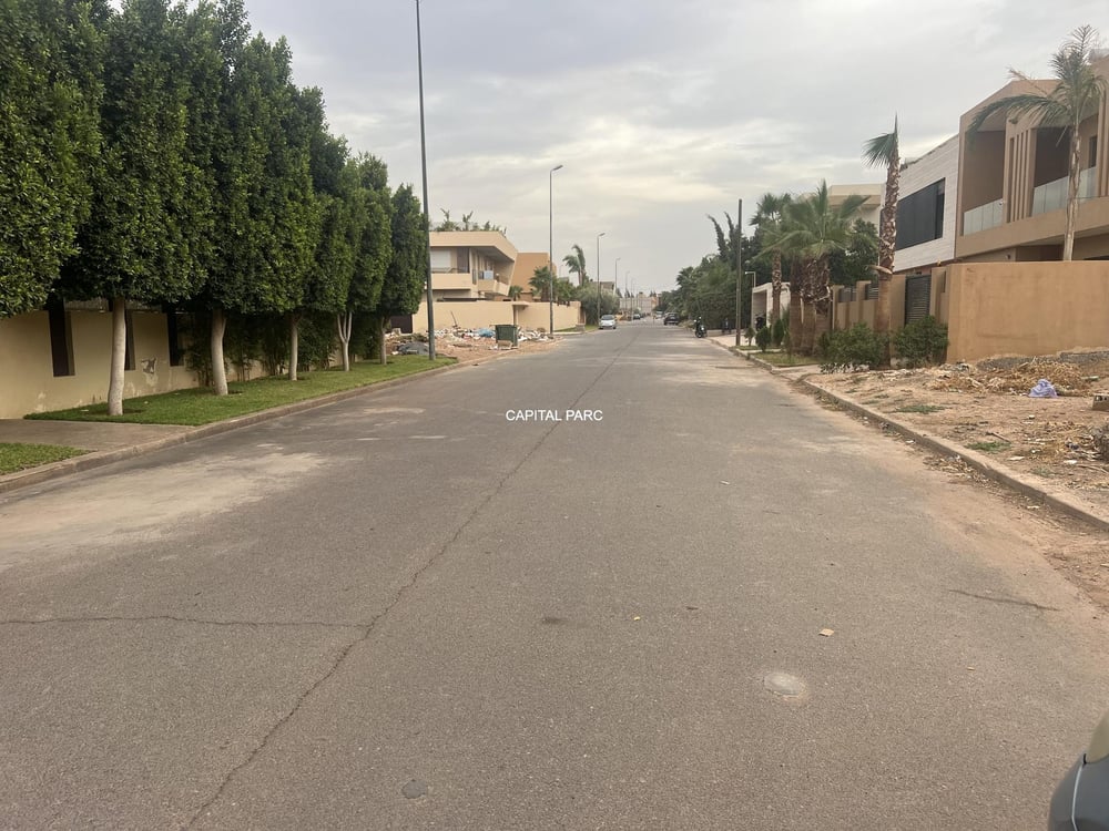 Terrain double façade 583 m² à vendre Agdal Marrakech — photo 4