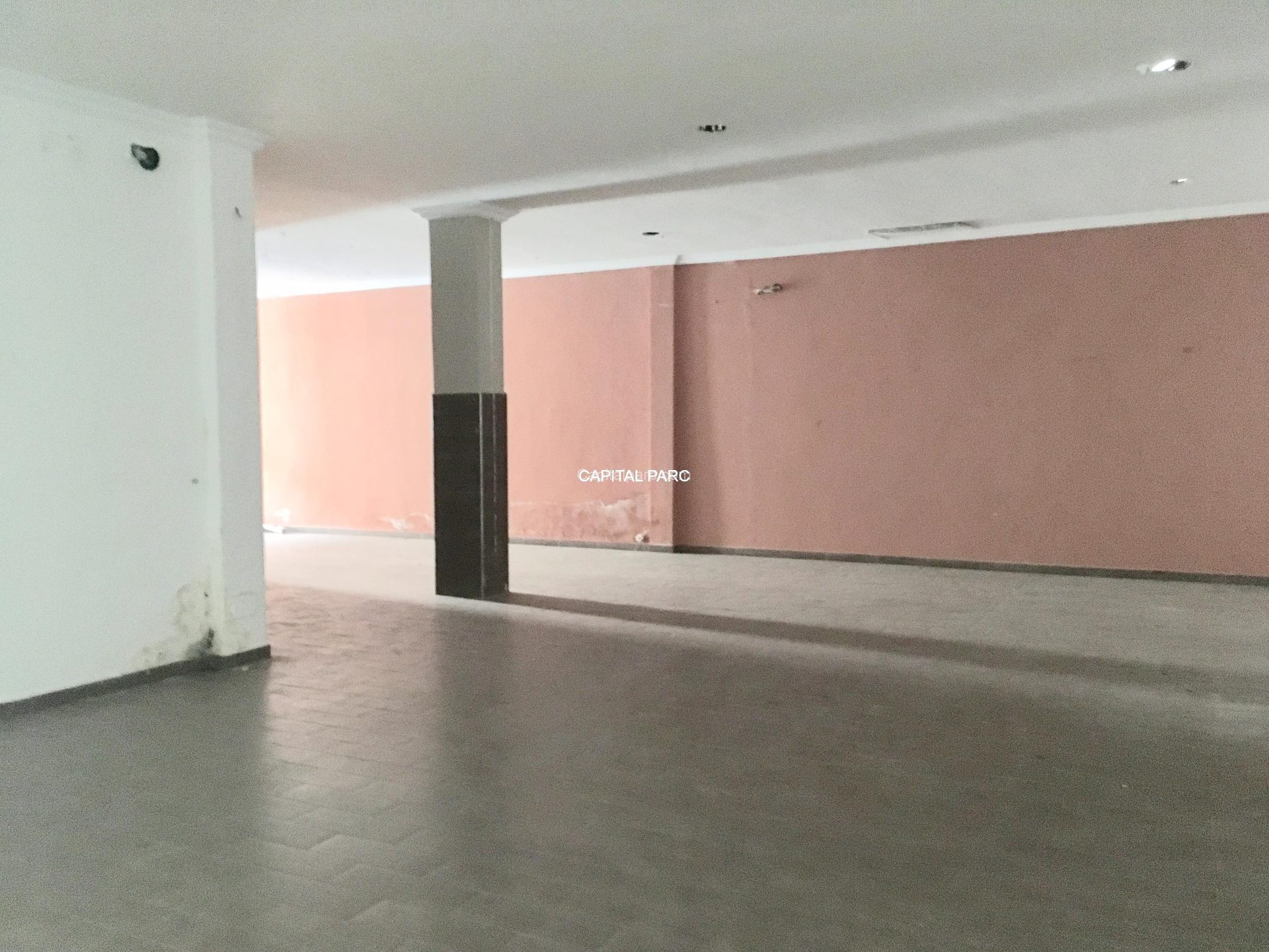 Local commercial 200 m² à louer Sidi Ghanem, Marrakech — Local commercial, Marrakech