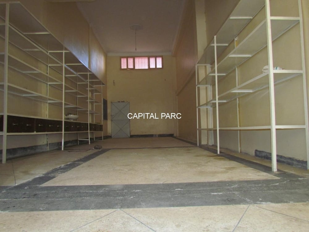 Local commercial 130 m² à louer, Zone Industrielle Marrakech — photo 2