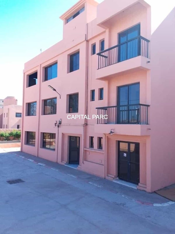 Local commercial 690 m² R+2 à louer, Sidi Ghanem Marrakech — Local commercial, Marrakech
