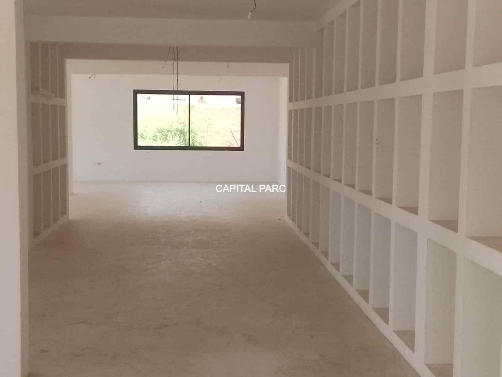 Local commercial 690 m² R+2 à louer, Sidi Ghanem Marrakech — miniature 2