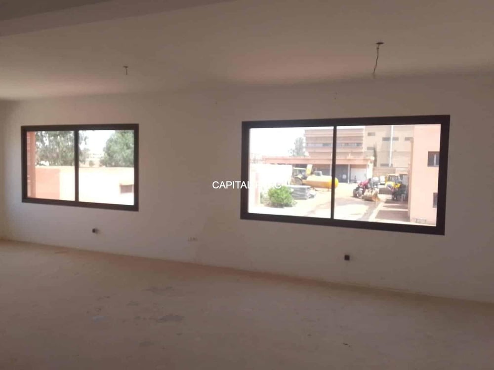 Local commercial 690 m² R+2 à louer, Sidi Ghanem Marrakech — photo 3