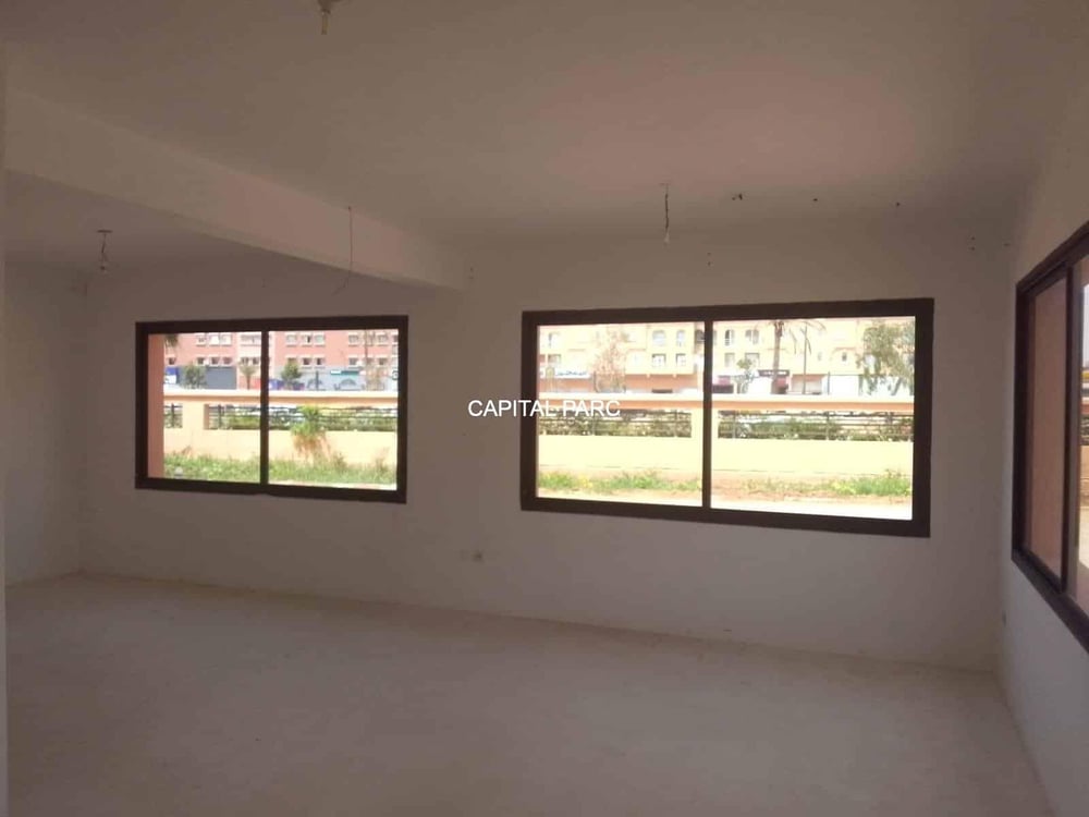 Local commercial 690 m² R+2 à louer, Sidi Ghanem Marrakech — photo 4
