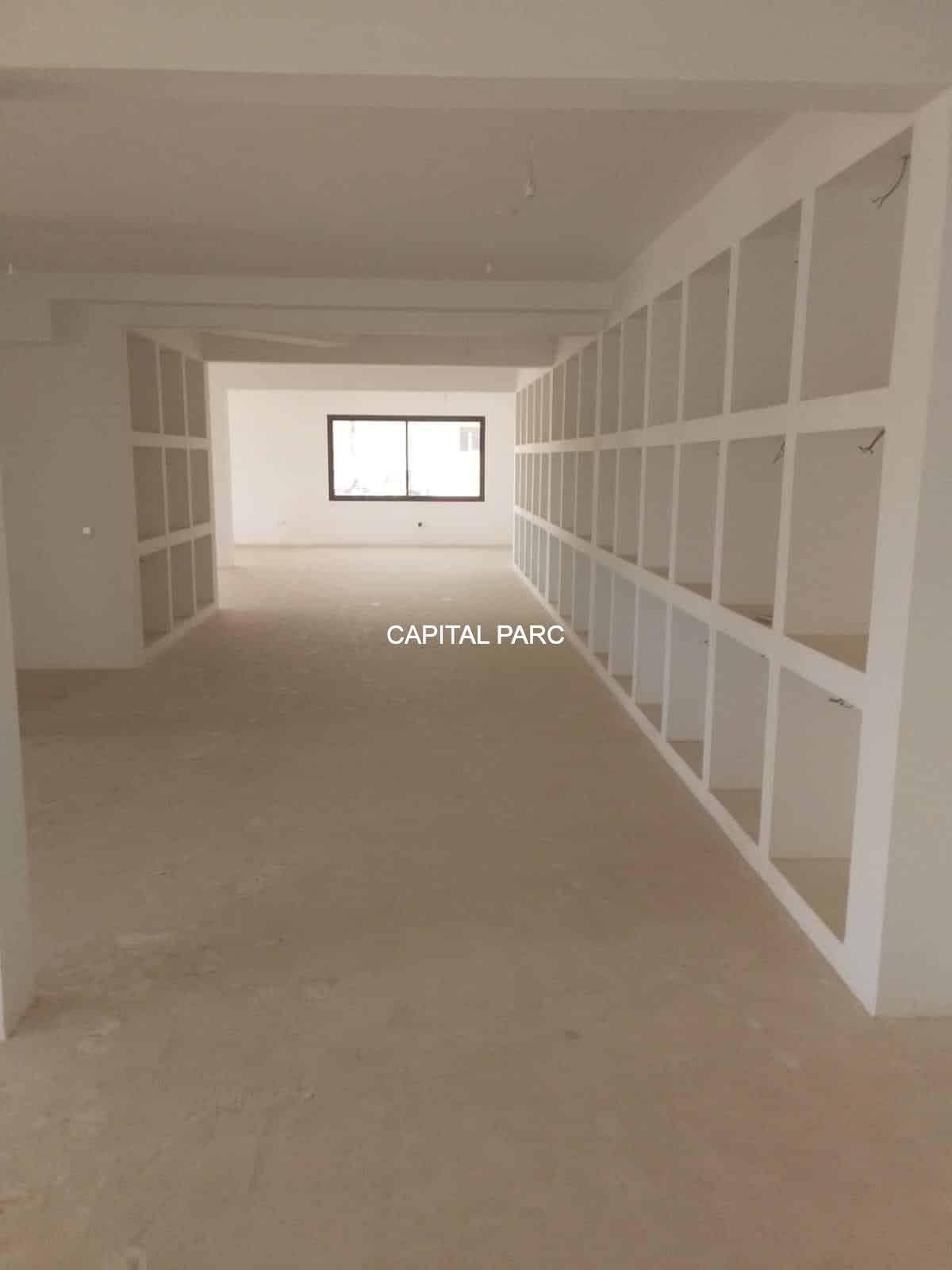 Local commercial 690 m² R+2 à louer, Sidi Ghanem Marrakech — miniature 5
