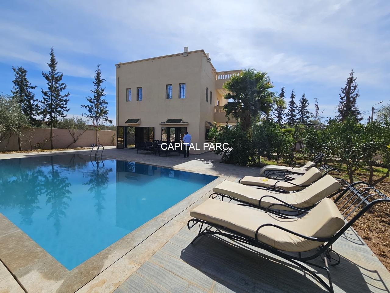 Maison 3 ch. avec piscine, 300 m² à louer, Route de Fès, Marrakech — Maison, Marrakech