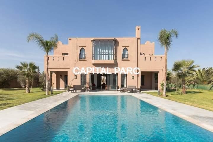 Villa 6 ch. 350 m² à louer, 3000 m² terrain, Marrakech — Villa, Marrakech