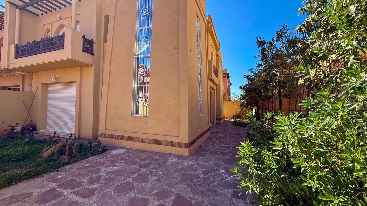 Maison meublée 3 ch. à louer, 180 m², Tasoultante Marrakech — miniature 7
