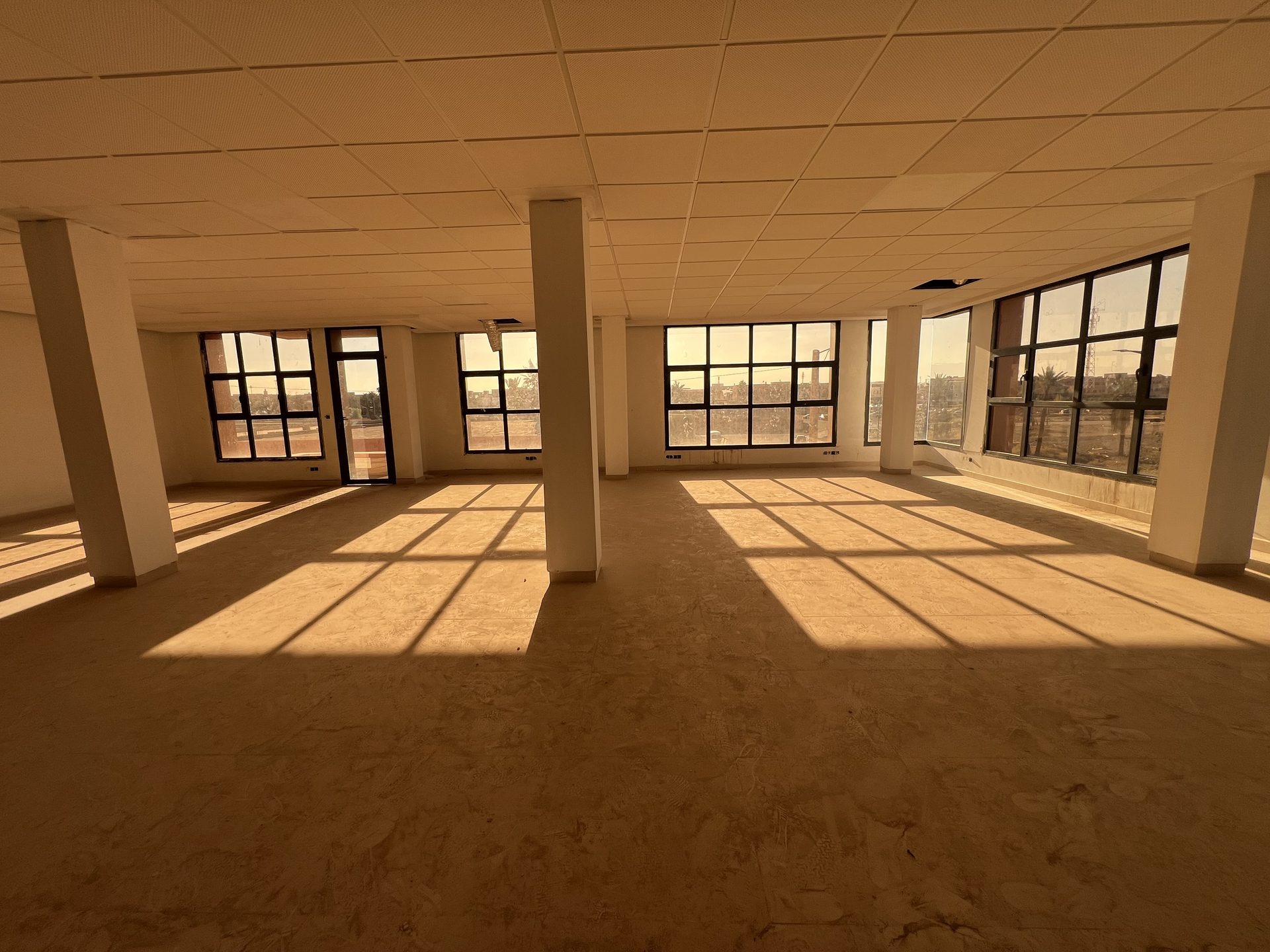 Bureau 146 m² double façade à louer, Sidi Ghanem, Marrakech — miniature 6