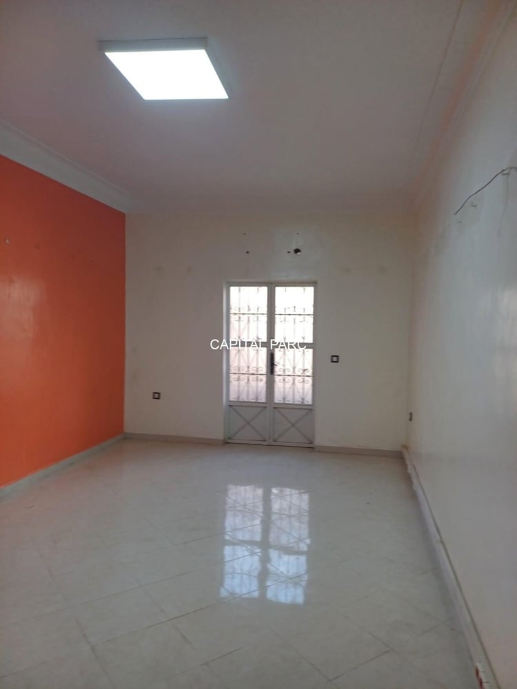 Bureau 240 m² à louer, Zone Industrielle Al Mazar, Marrakech — photo 3
