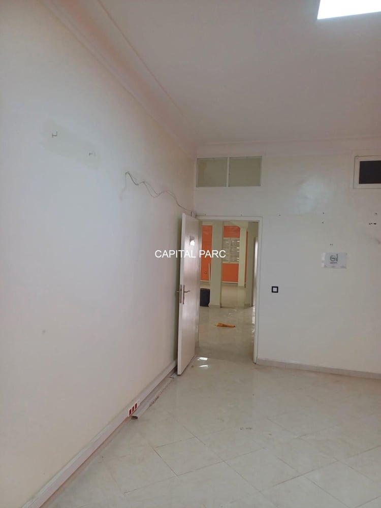Bureau 240 m² à louer, Zone Industrielle Al Mazar, Marrakech — photo 6