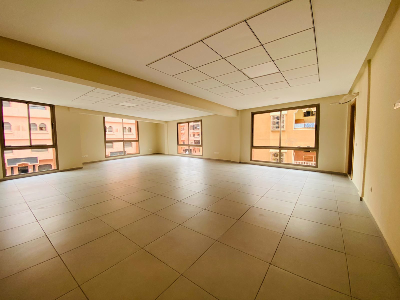 Bureau 43 m² à louer, Daoudiate, Marrakech — Bureau (plateau), Marrakech