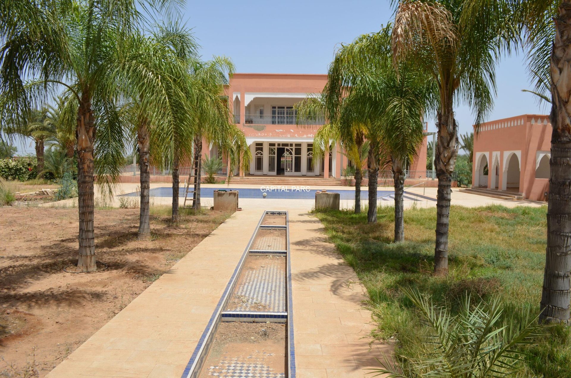 Maison d'hôtes 1000 m² à vendre, Route du Barrage, Marrakech — Maison d'hôtes, Marrakech