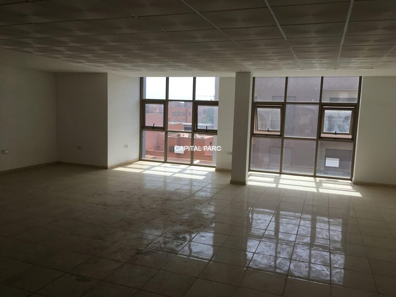 Bureau 86 m² à louer, Lycée Victor Hugo, Marrakech — Bureau (plateau), Marrakech